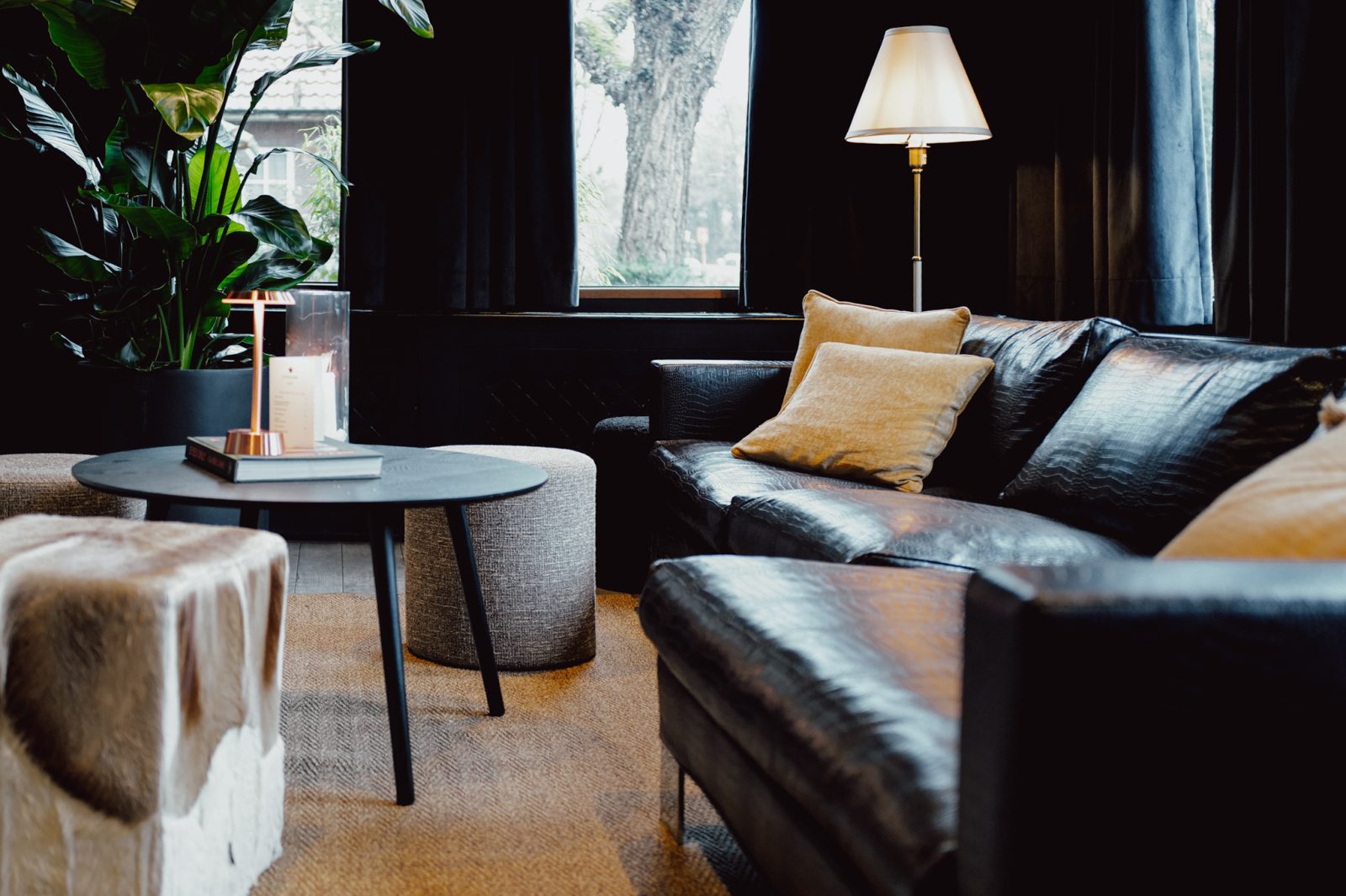 Gezellig, hedendaags interieur van Brasserie Stadspark